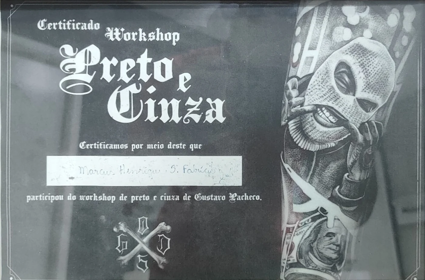 Certificado — Preto e Cinza